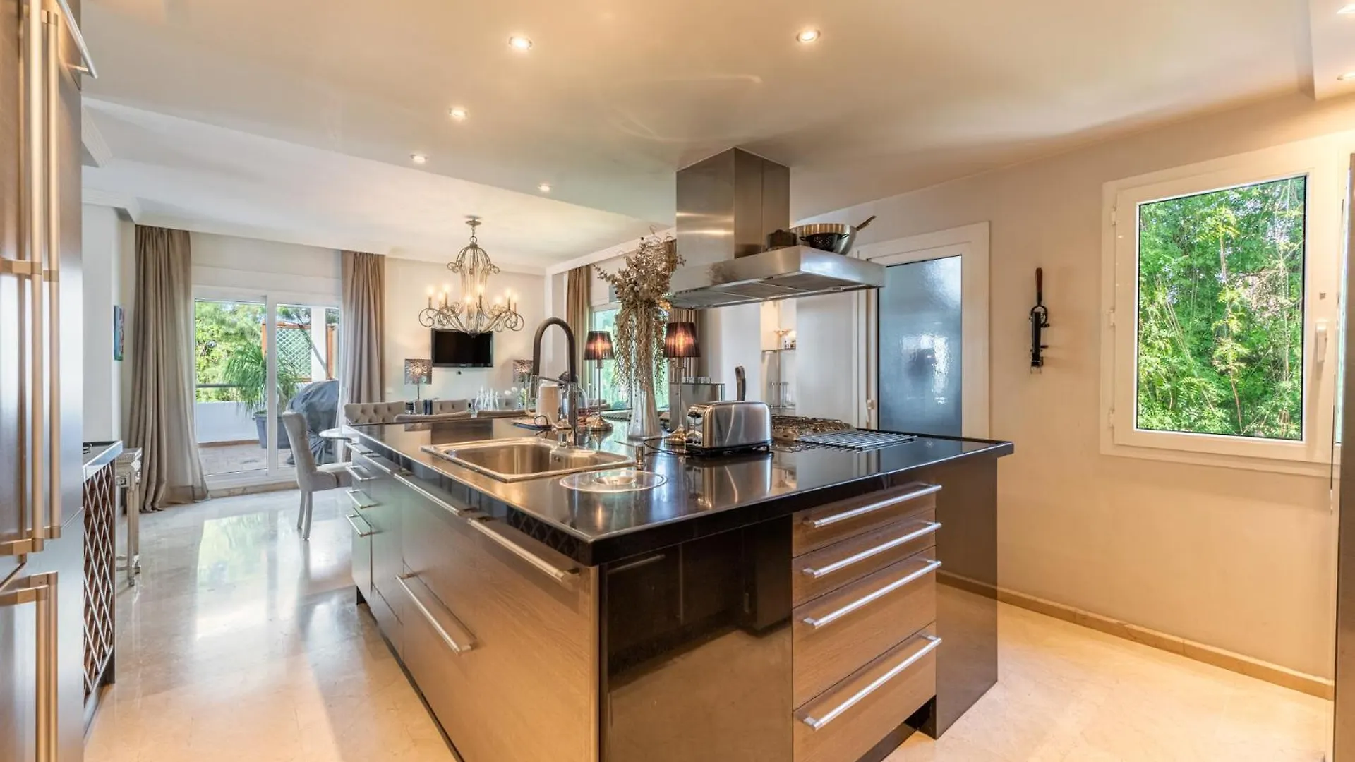 Palm Beach Frontline Penthouse Marbella