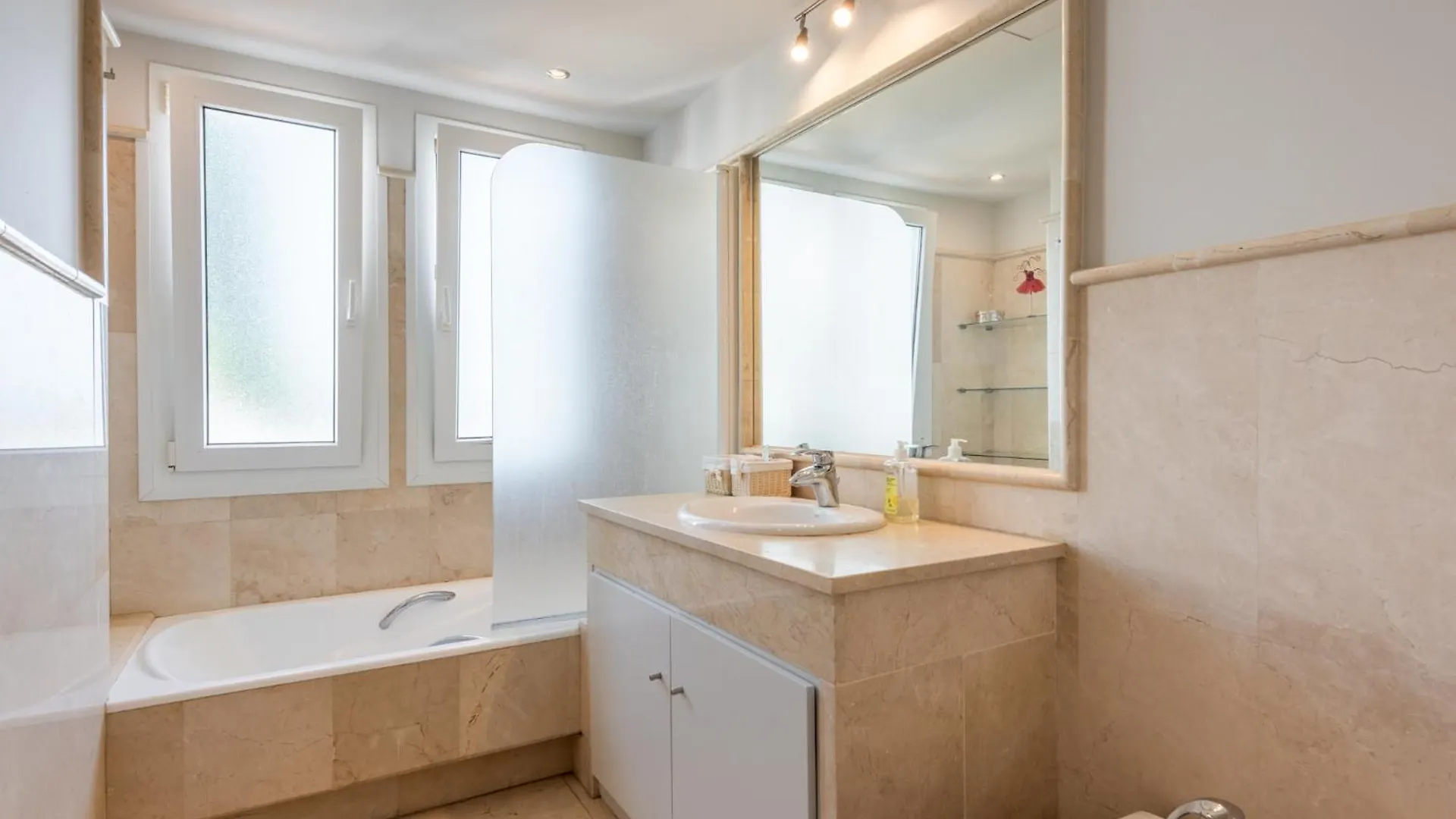 Palm Beach Frontline Penthouse Marbella Holiday home
