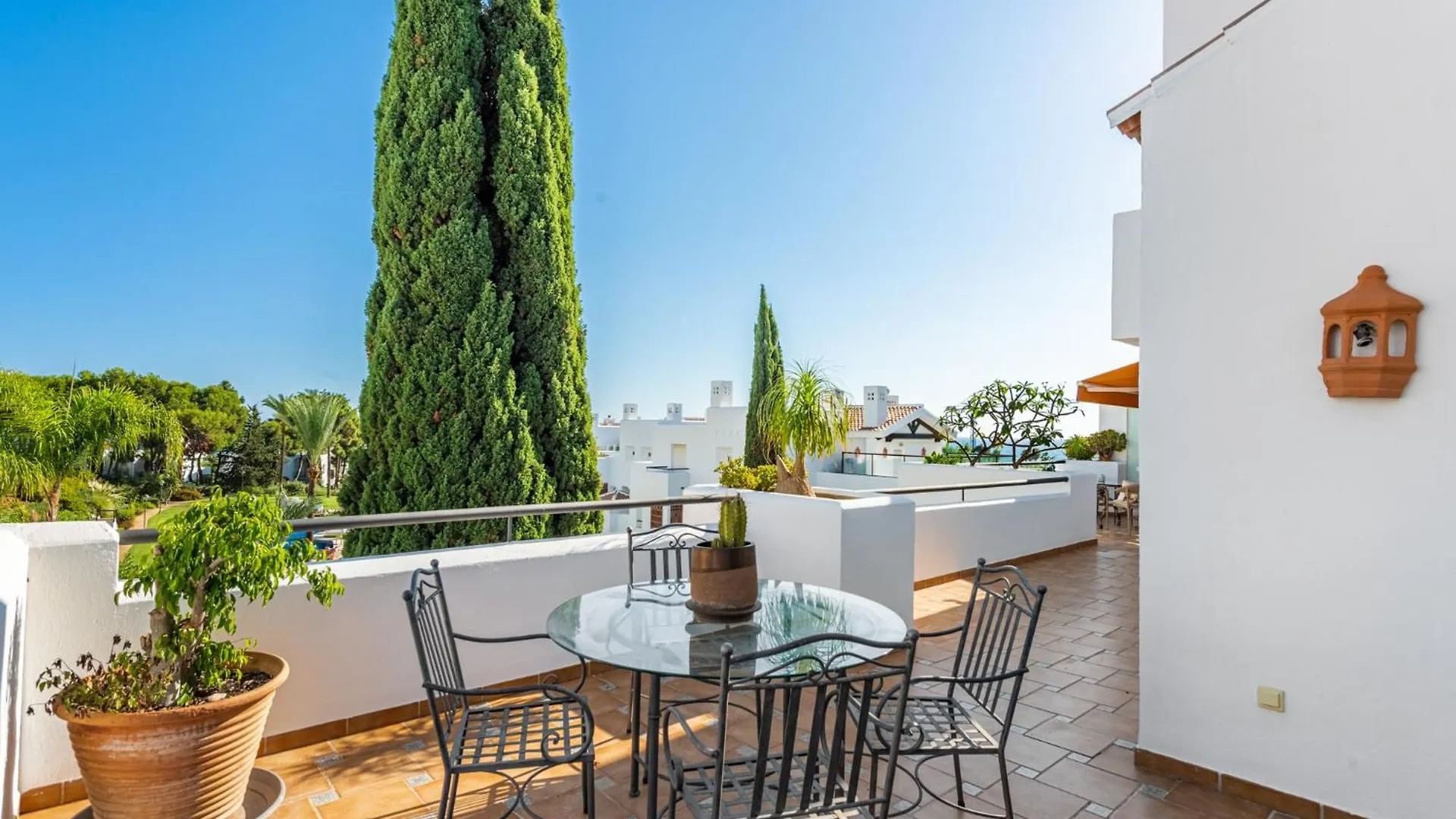 Palm Beach Frontline Penthouse Marbella Holiday home