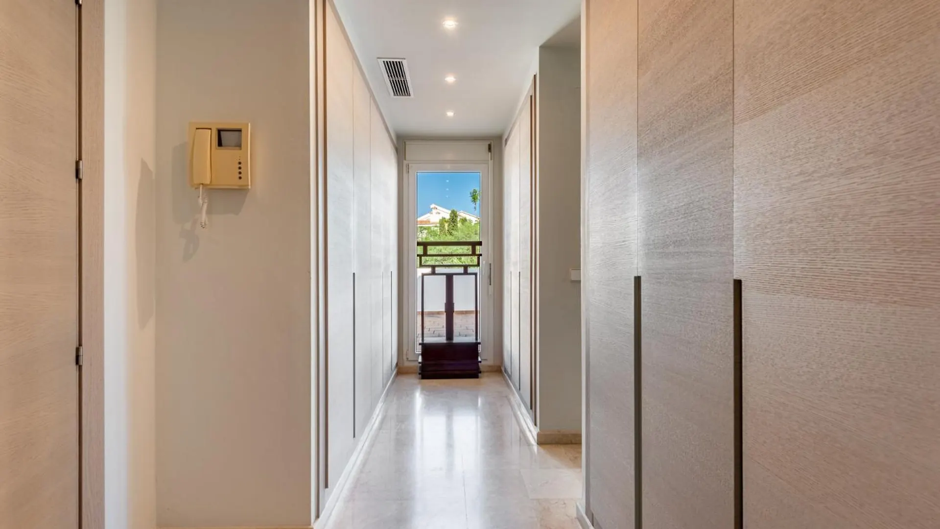 Palm Beach Frontline Penthouse Marbella Holiday home