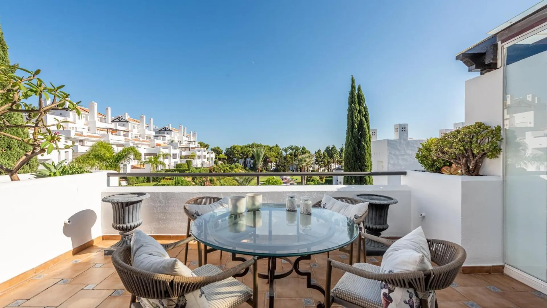 Holiday home Palm Beach Frontline Penthouse Marbella